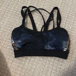 Forever 21 criss -cross sports bra